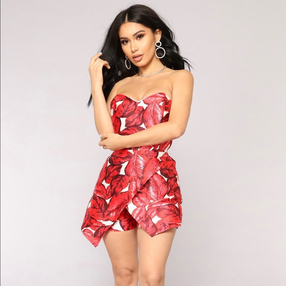 Fashion Nova Romper ♥️